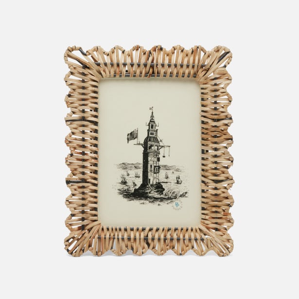 Scalloped Woven Bamboo Frame