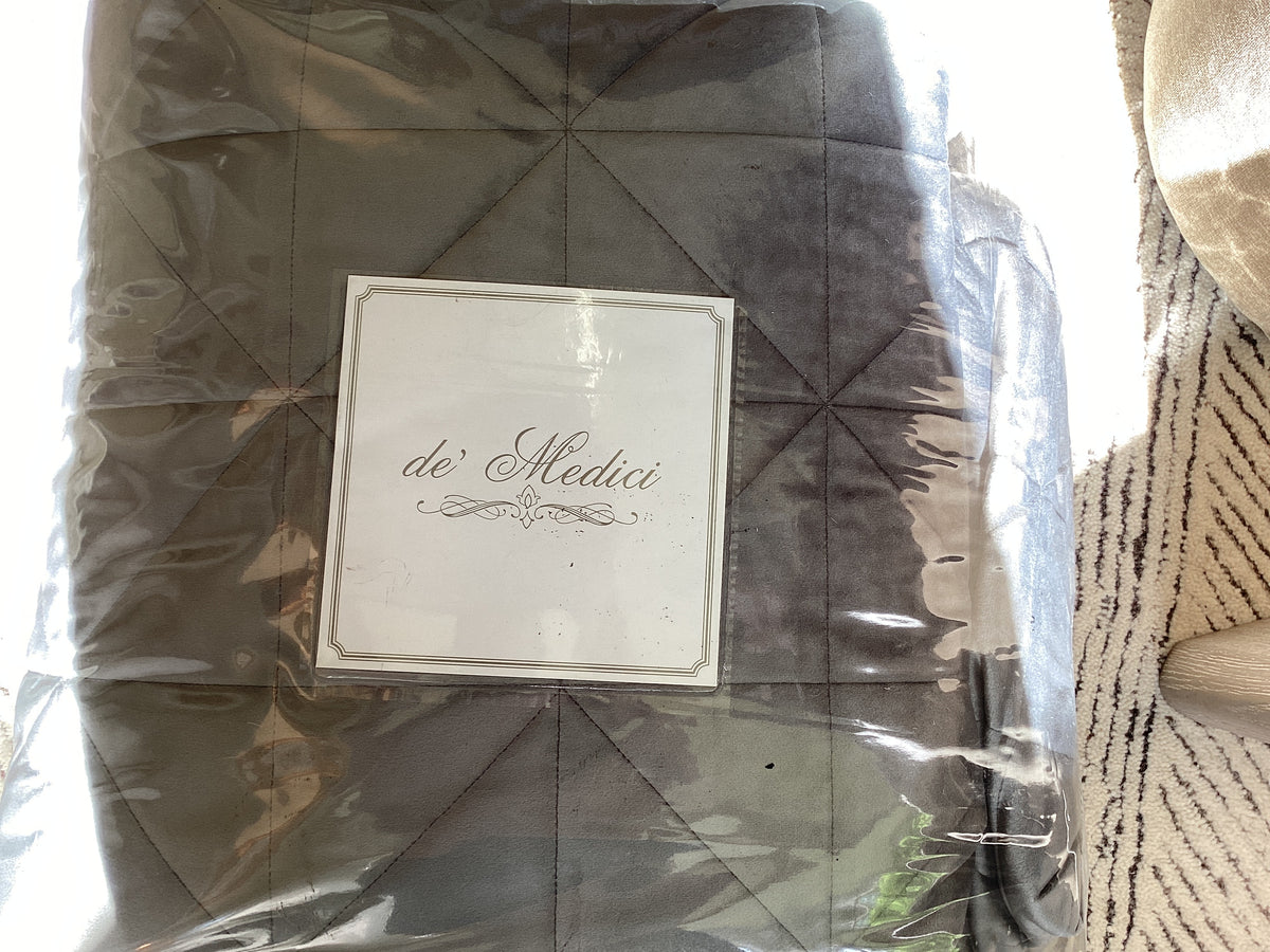 SUPER KING GREY QUILTED COVERLET 114”x98”