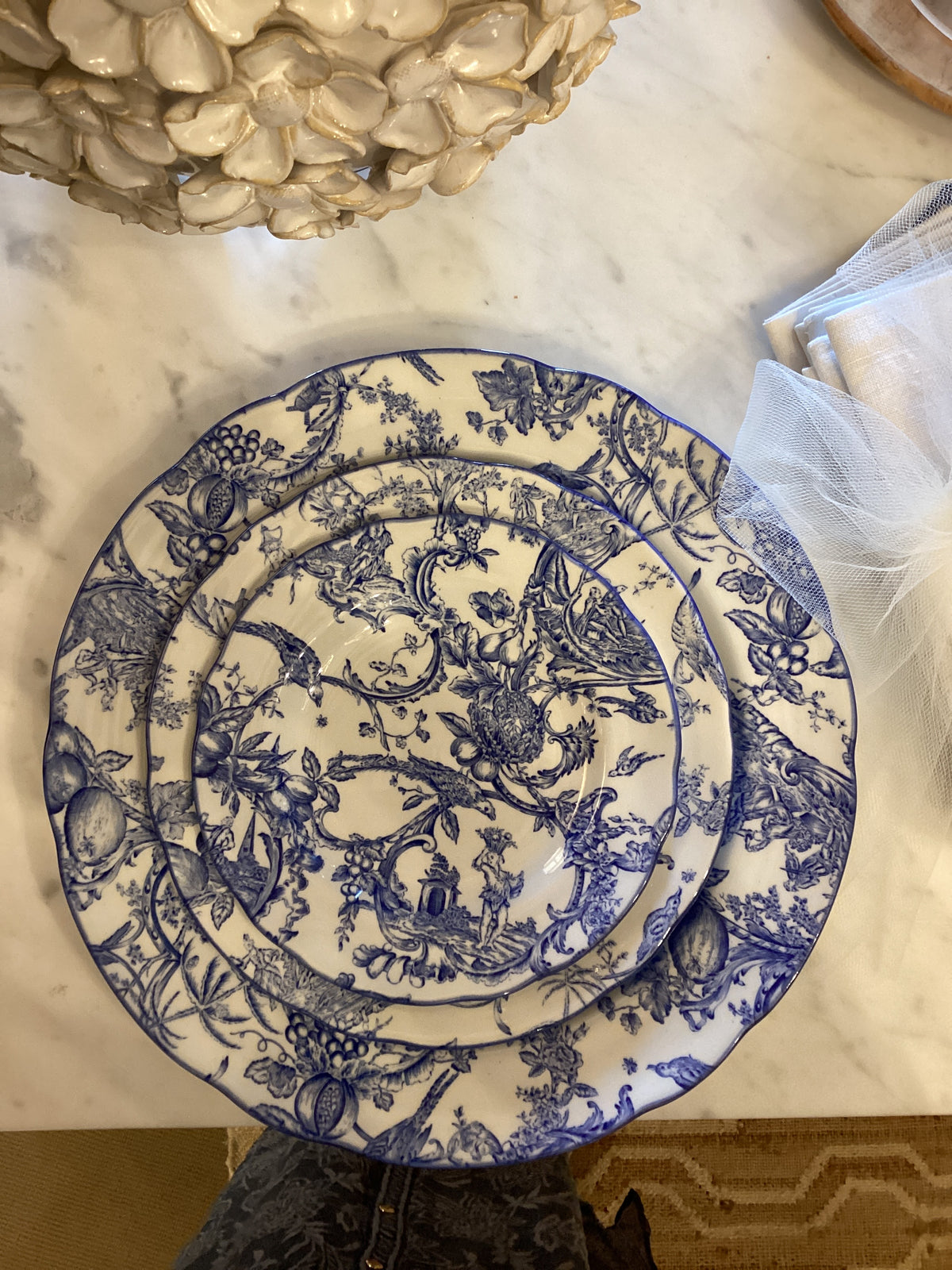 Plate set of 3 -Spode Williamsburg