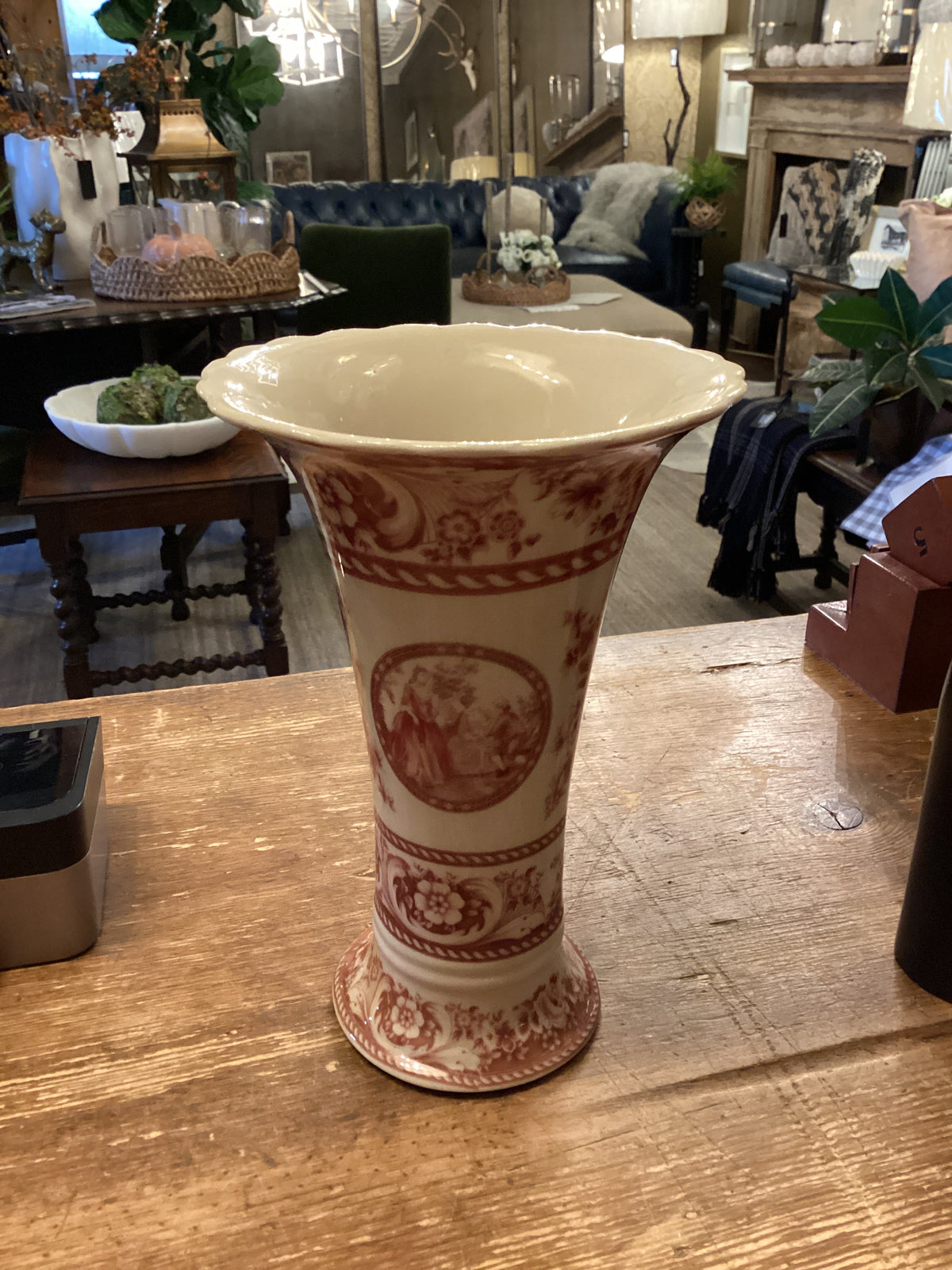 Red and white antique print vase with scalloped edge