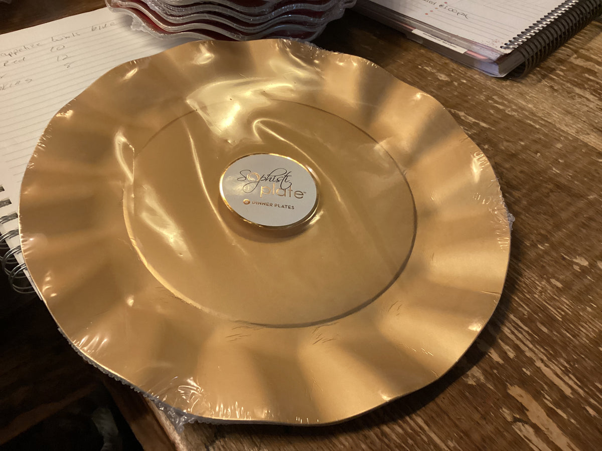 8 GOLD DINNER PLATES