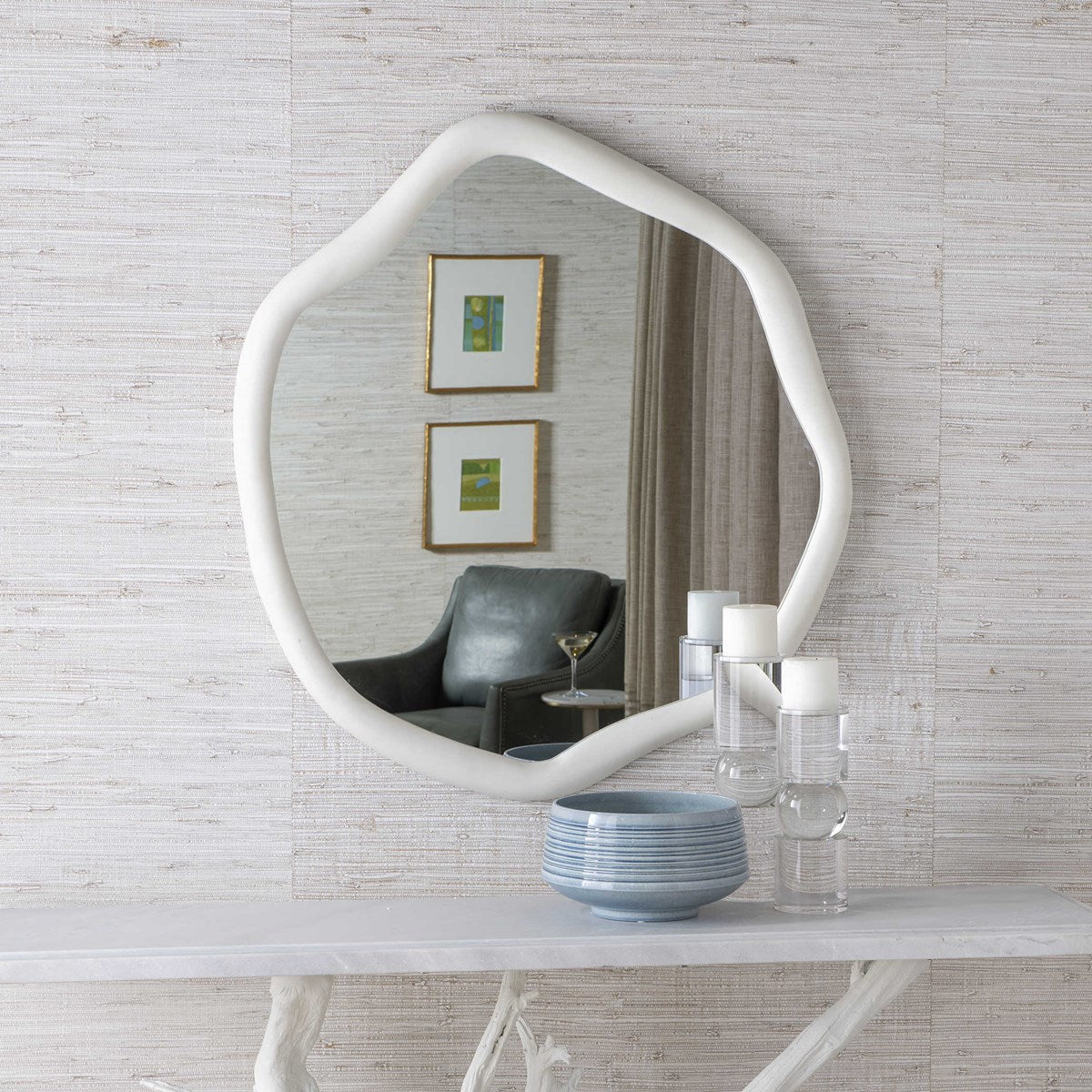 AMORPHIC MIRROR