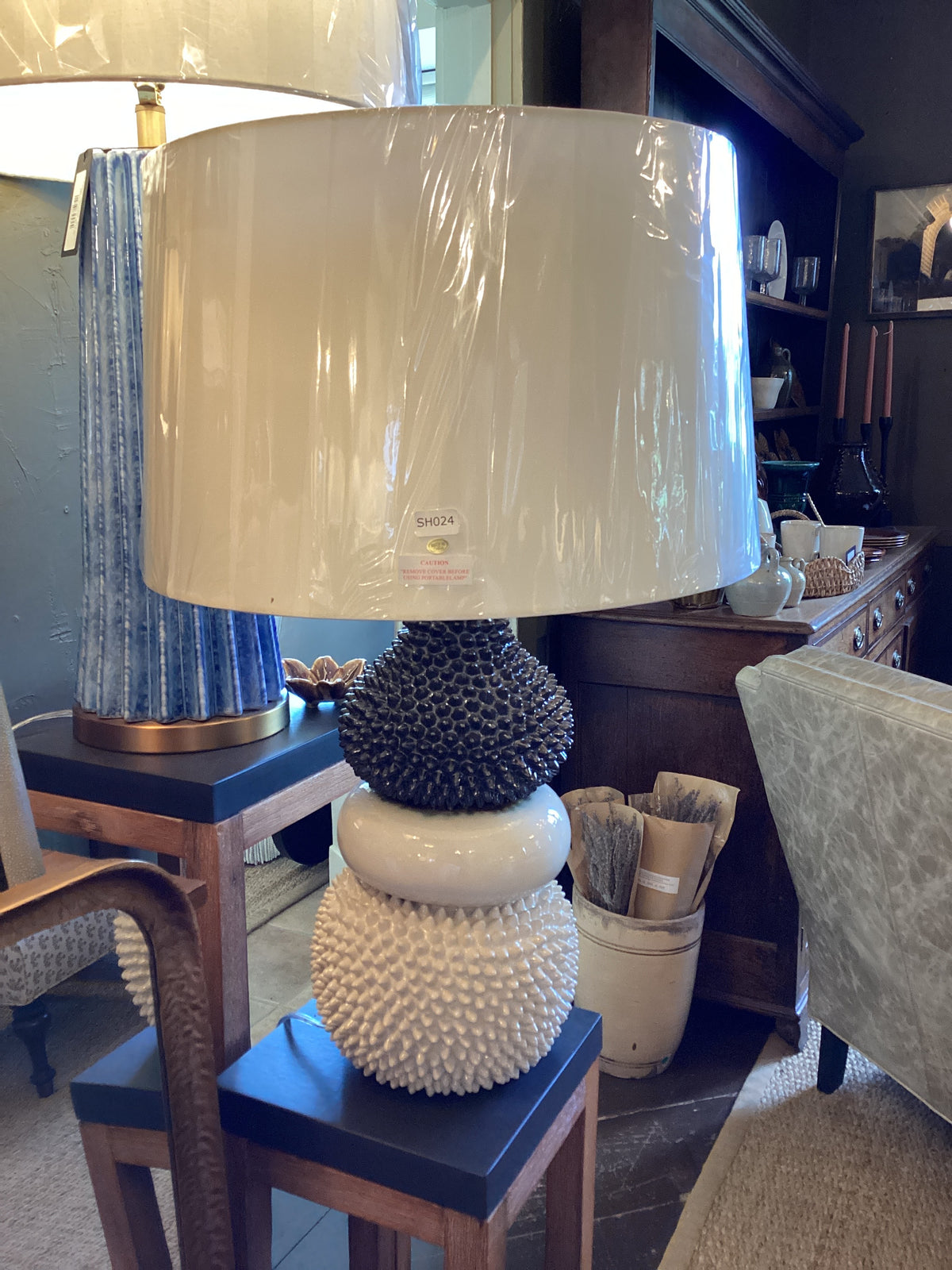 Basilio Table Lamp