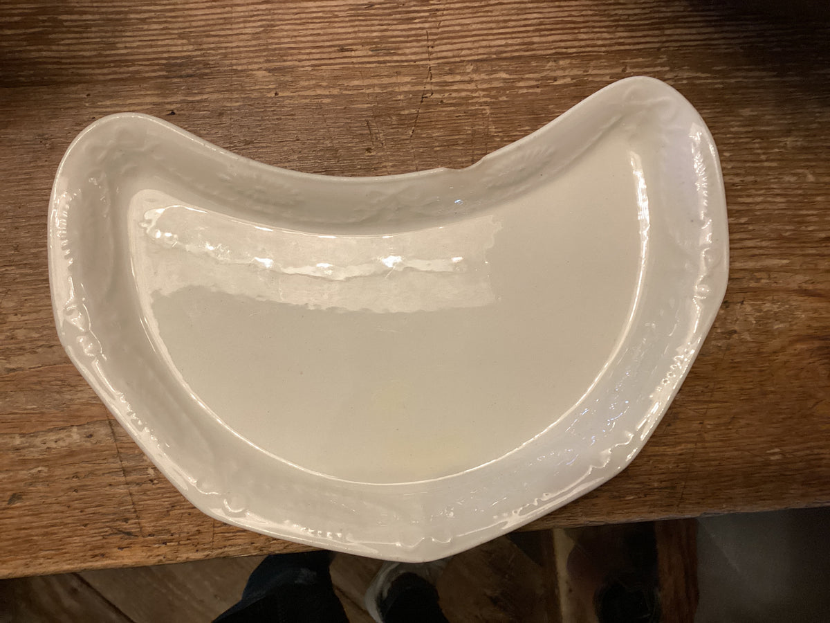 Plate crescent shape / earlier Spode