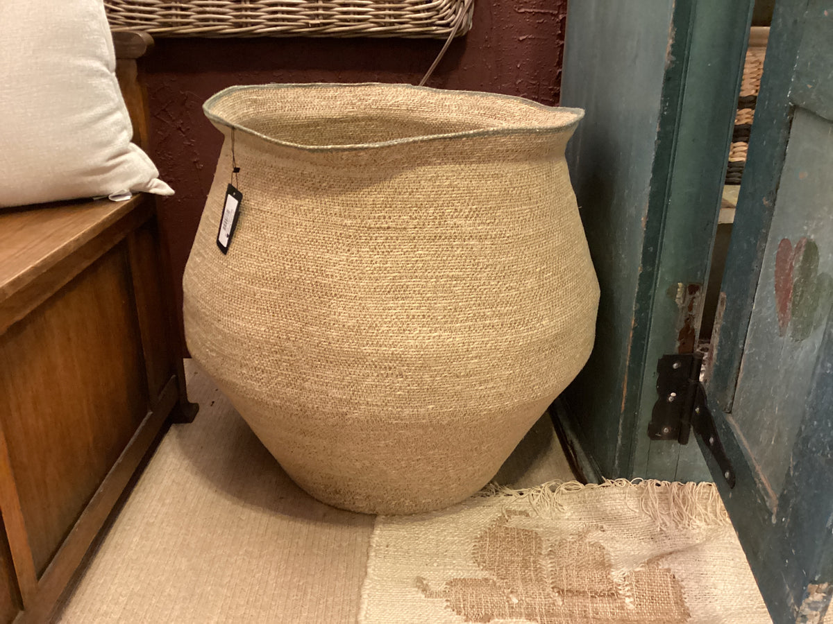 Cobra basket large
