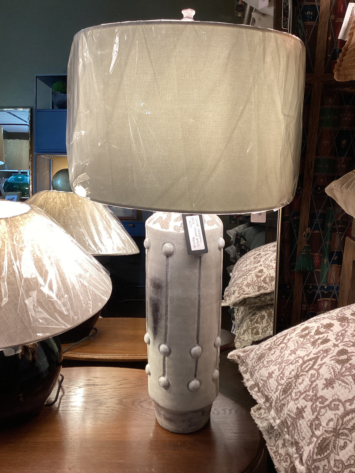 TABLE LAMP CERAMIC GLAZE WITH ROUND DETAILS