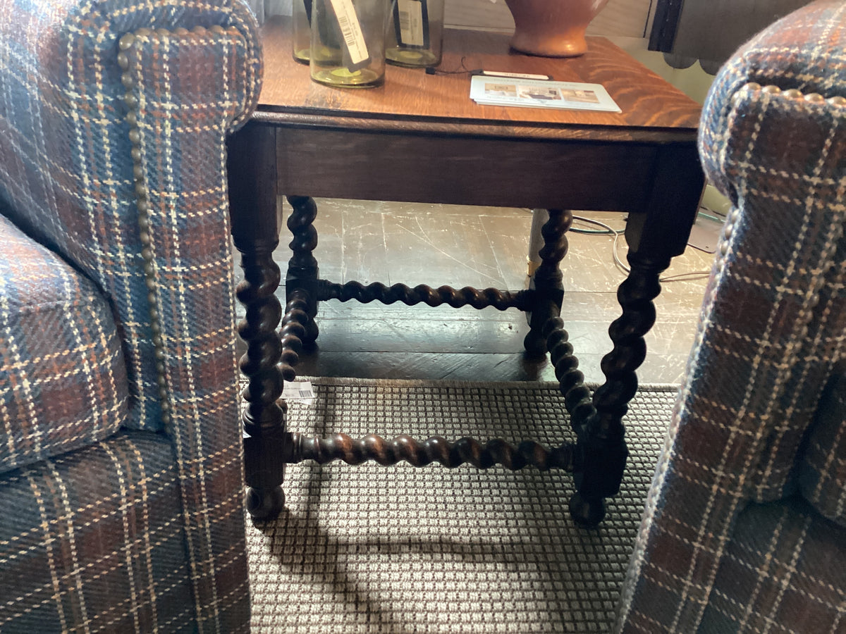 ANTIQUE OAK SQUARE END TABLE