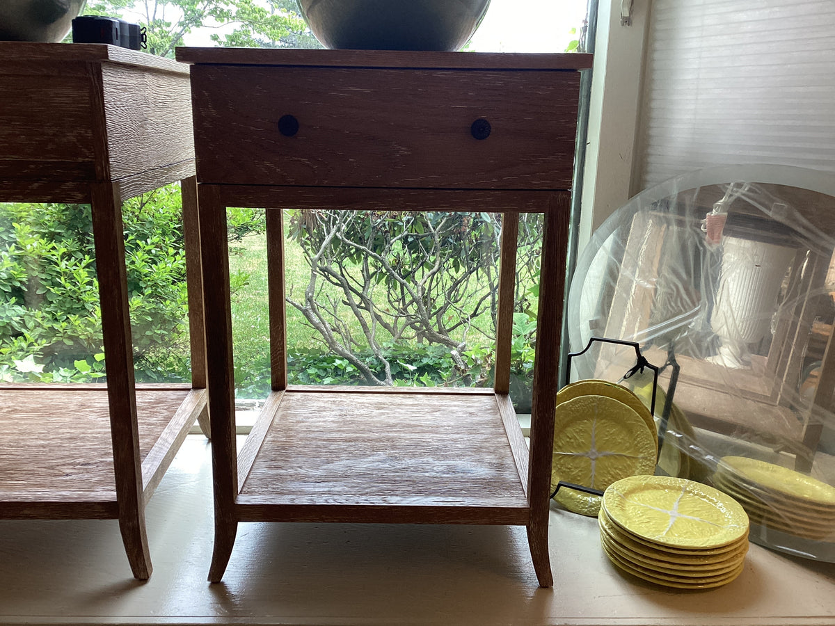 TAPERED LEGS OAK NIGHTSTAND ONE DRAWER 20X20X29