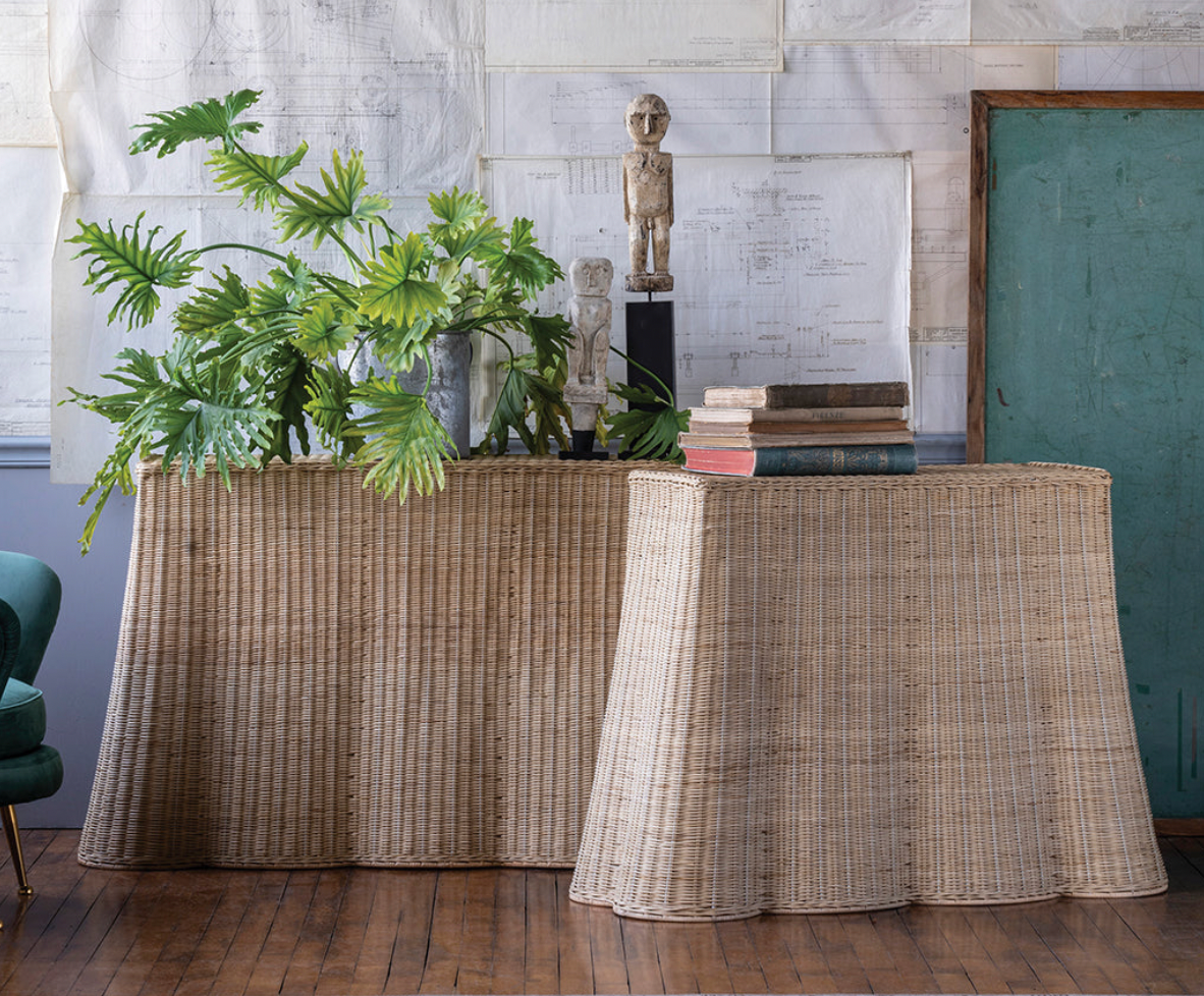 Console Table - Small - Scalloped Context