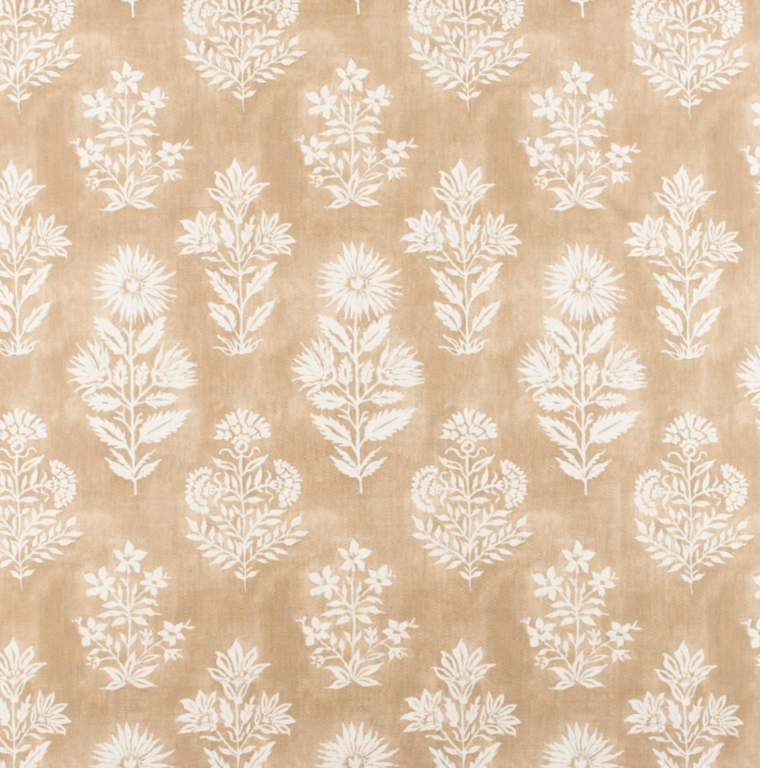 TABLECLOTH IN PRAIRIE FLOWER SAND 30”X29 7/8”